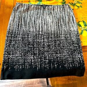 Karen Kane Black & Off White Stretch Knit Jacquard Pencil Skirt- Size Large